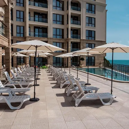 Cabacum Pleasure Beachfront - 50m To And Pool Ξενοδοχείο με διαμερίσματα Βάρνα