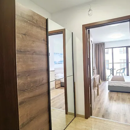 Lejlighedshotel Cabacum Pleasure Beachfront - 50m To And Pool Varna