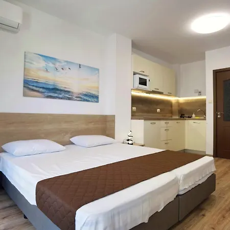 Cabacum Pleasure Beachfront - 50m To And Pool 3* Varna