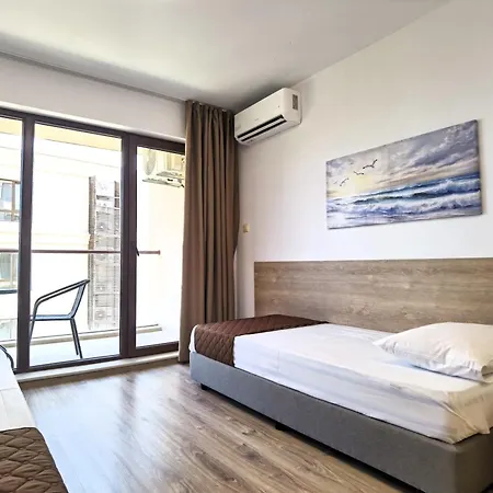 Lejlighedshotel Cabacum Pleasure Beachfront - 50m To And Pool 3*