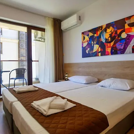 Lejlighedshotel Cabacum Pleasure Beachfront - 50m To And Pool 3*